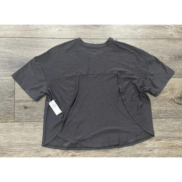 NWT Girl's Old Navy Active Go Dry Croped Shirt Dark Gray Size XL 14 16 New - Picture 3 of 3